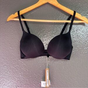 NWT Skims ultimate push-up plunge bra 32C